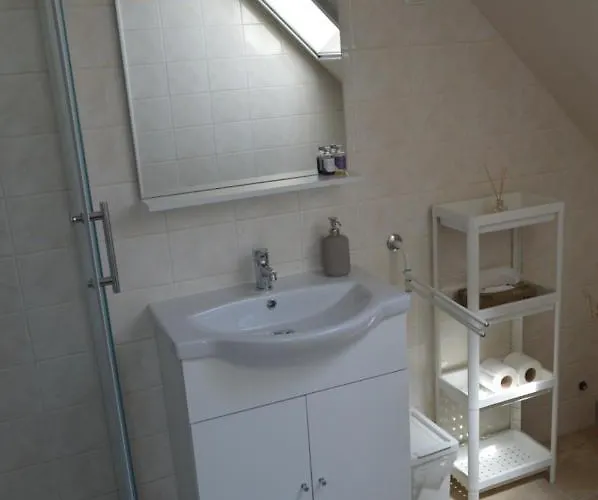 Rebeka Panzio Tihany